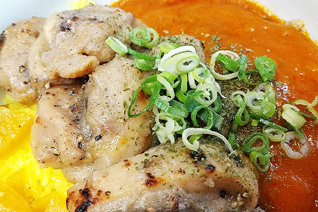 ペッパーチキンカレー丼